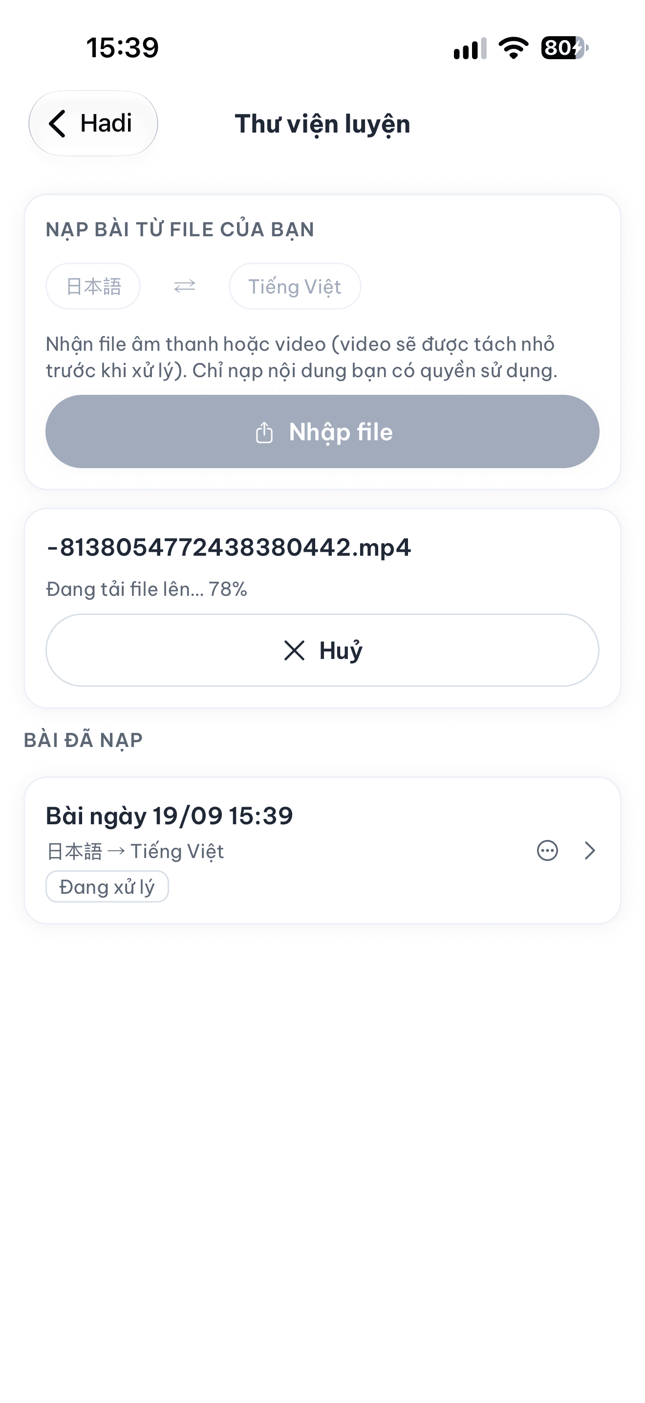 Thư viện luyện nói với nút Nhập file và một bài đang tải lên kèm phần trăm tiến trình
