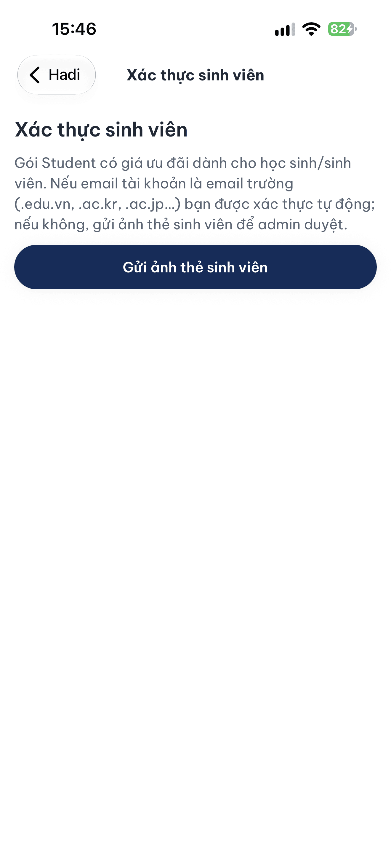 Màn xác thực sinh viên với nút gửi ảnh thẻ sinh viên và trạng thái đang chờ duyệt